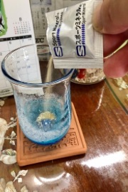 コップに入れて